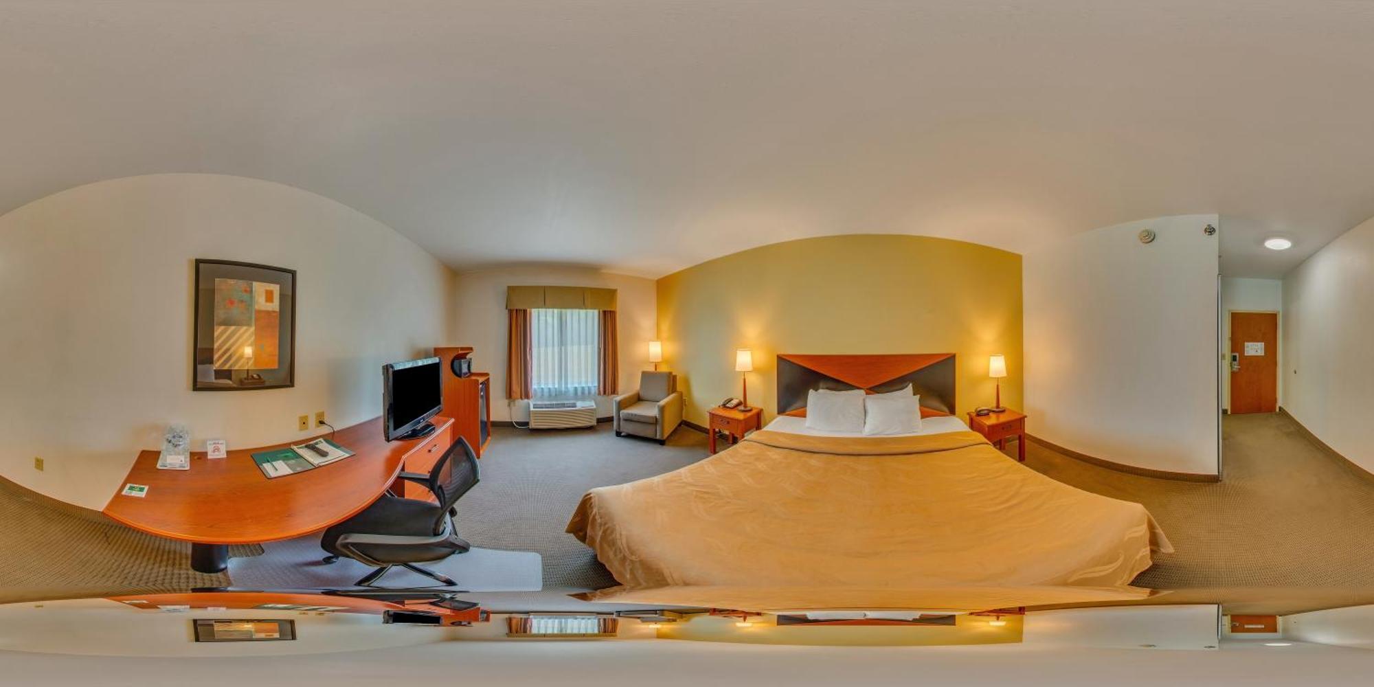 Quality Inn & Suites Чеймбърсбърг Екстериор снимка
